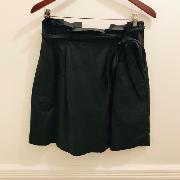 Theory Peruvia Paperbag Skirt 4 black bow tie - Picture 1 of 9